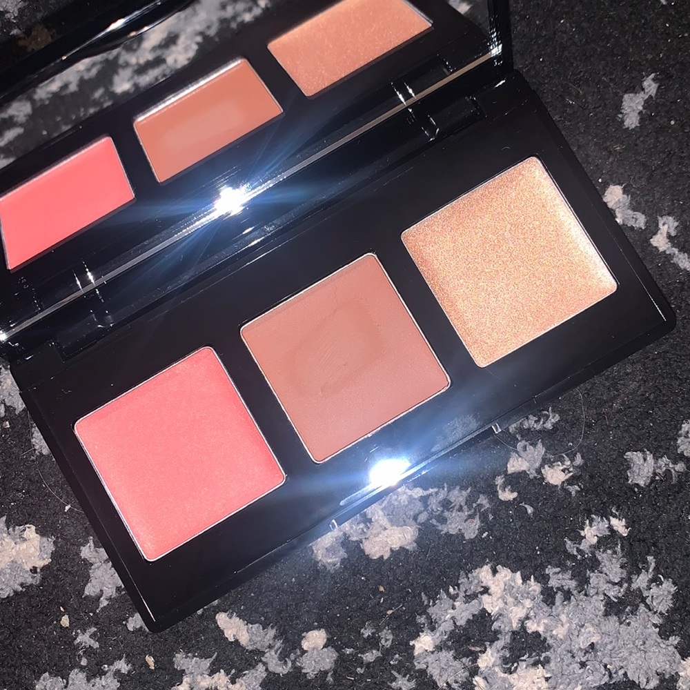 Made to multitask eye, lip, cheek palette
